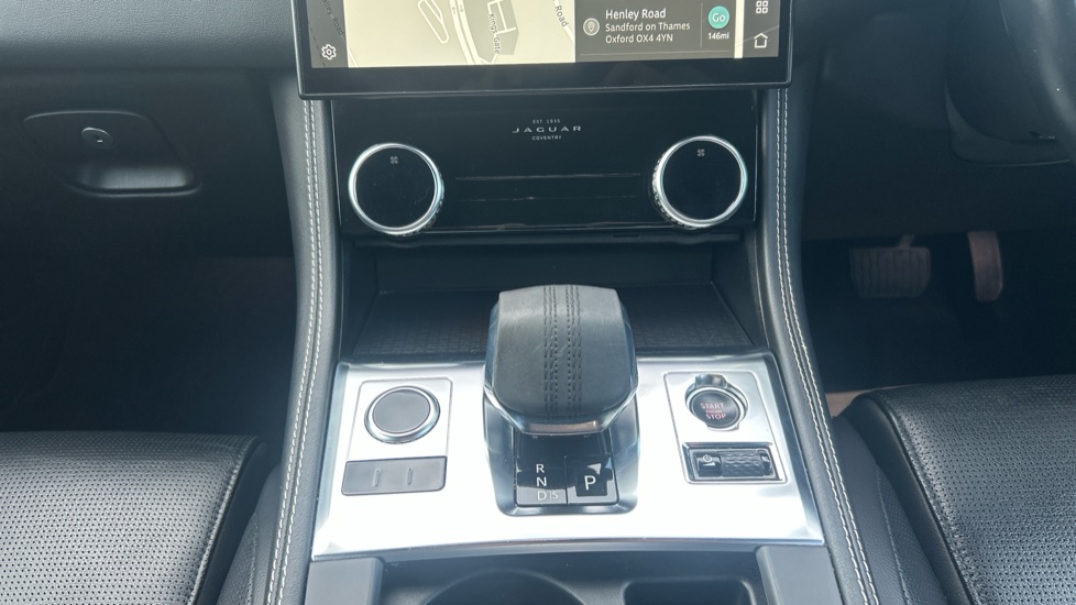 Jaguar F-Pace 2.0 D200 R-Dynamic S 5dr Auto AWD Diesel Estate - Image 14
