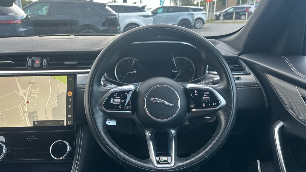 Jaguar F-Pace 2.0 D200 R-Dynamic S 5dr Auto AWD Diesel Estate - Image 15