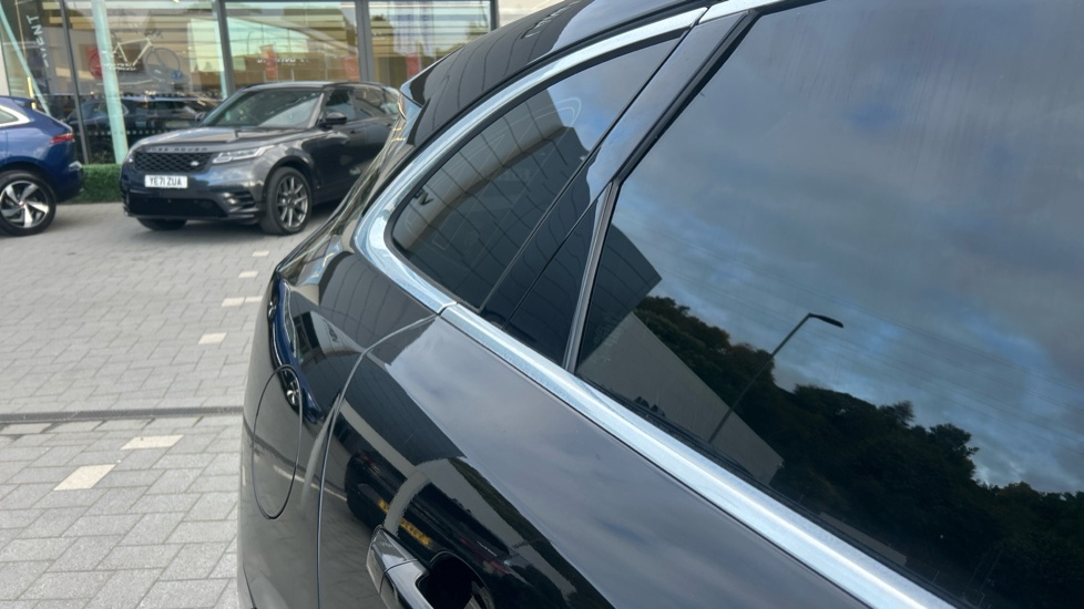 Jaguar F-Pace 2.0 D200 R-Dynamic S 5dr Auto AWD Diesel Estate - Image 26