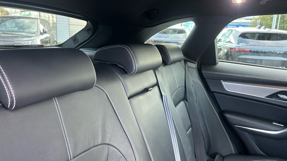 Jaguar F-Pace 2.0 D200 R-Dynamic S 5dr Auto AWD Diesel Estate - Image 34