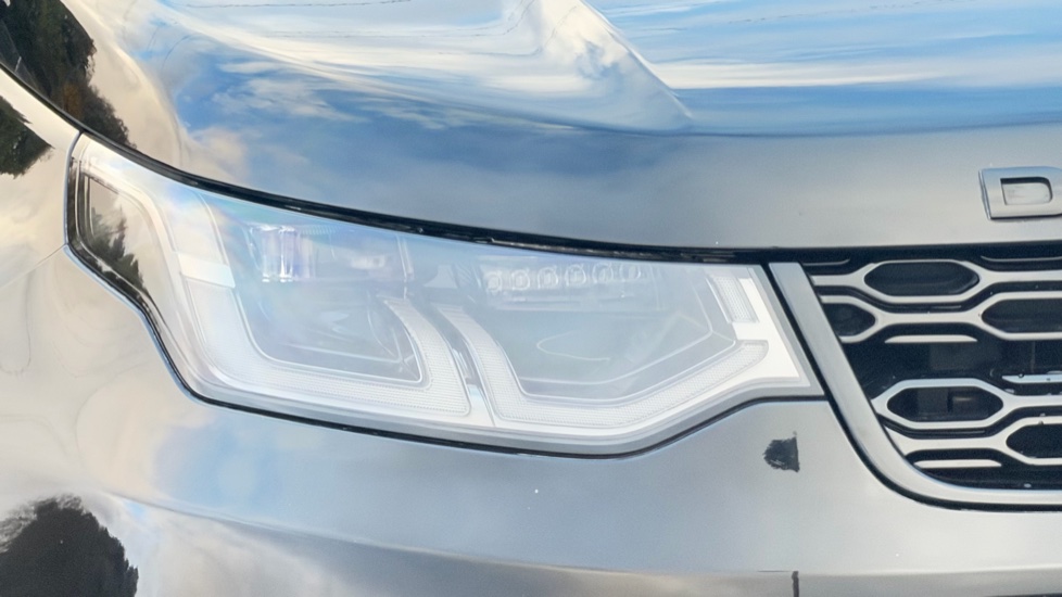 Land Rover Discovery Sport 1.5 P300e R-Dynamic SE 5dr Auto [5 Seat] Station Wagon - Image 17