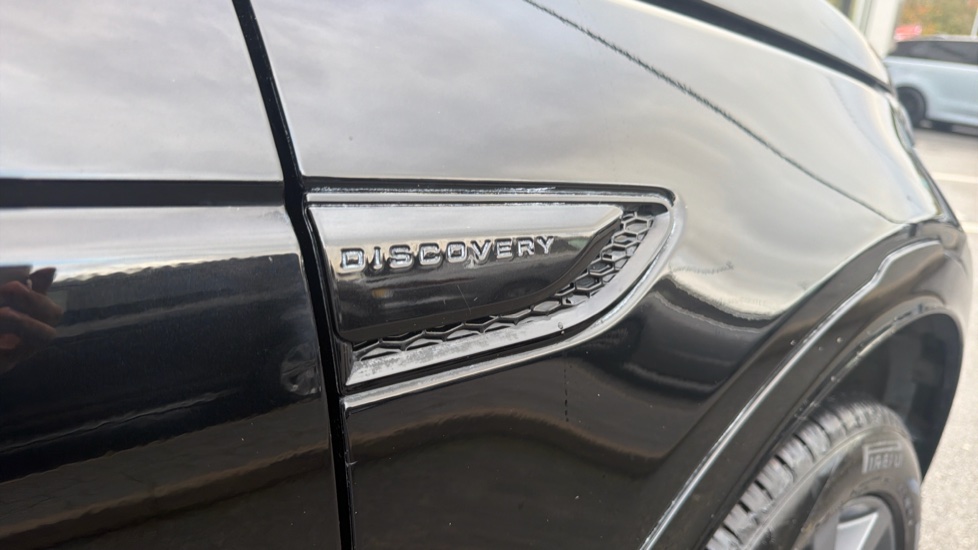 Land Rover Discovery Sport 1.5 P300e R-Dynamic SE 5dr Auto [5 Seat] Station Wagon - Image 20