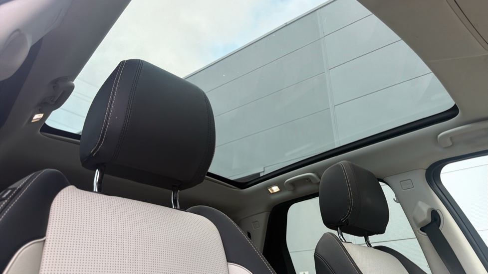 Land Rover Discovery Sport 1.5 P300e R-Dynamic SE 5dr Auto [5 Seat] Station Wagon - Image 25