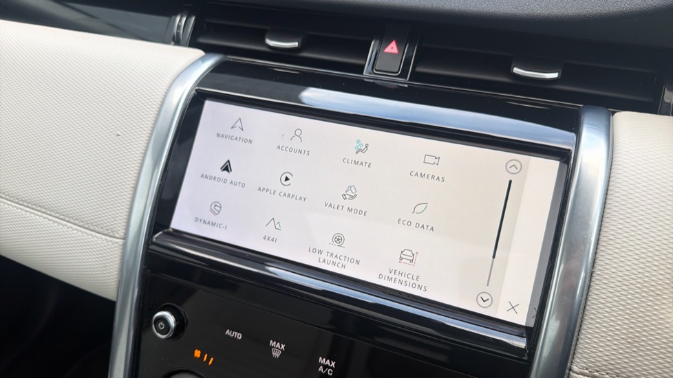 Land Rover Discovery Sport 1.5 P300e R-Dynamic SE 5dr Auto [5 Seat] Station Wagon - Image 31