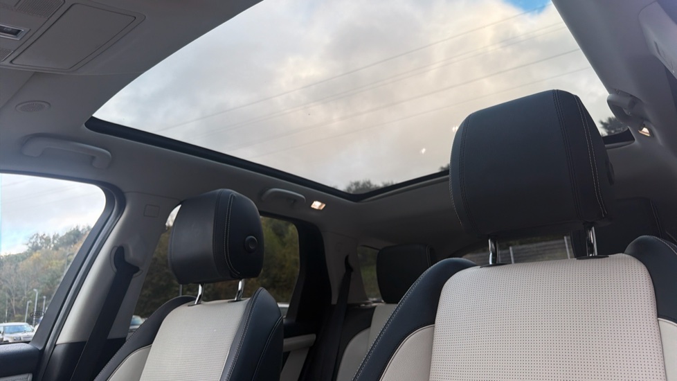 Land Rover Discovery Sport 1.5 P300e R-Dynamic SE 5dr Auto [5 Seat] Station Wagon - Image 38