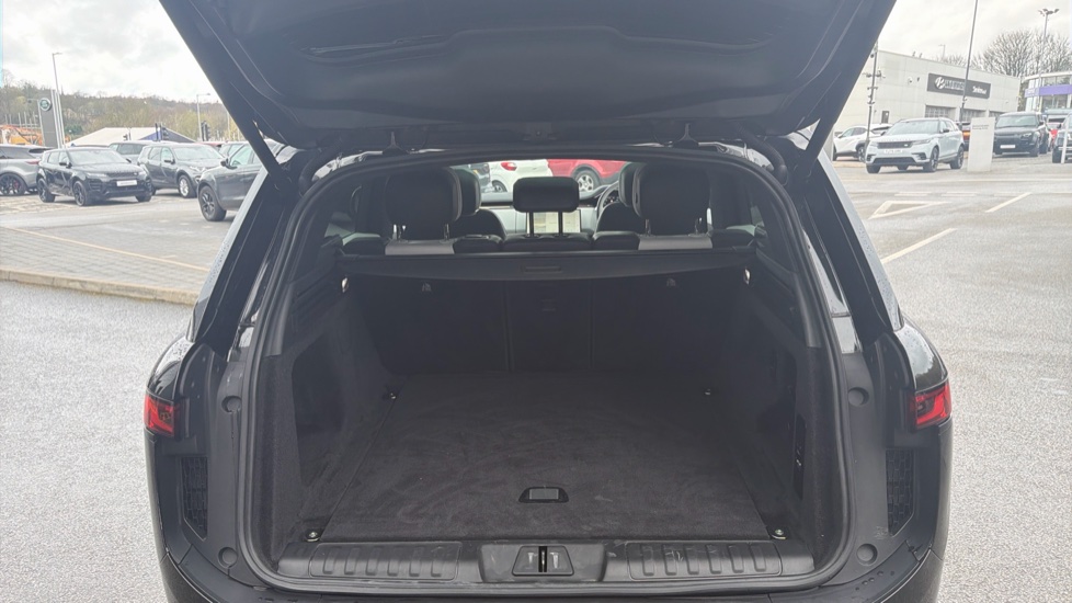 Land Rover Range Rover Sport 3.0 D300 Dynamic SE 5dr Auto Diesel Estate - Image 10