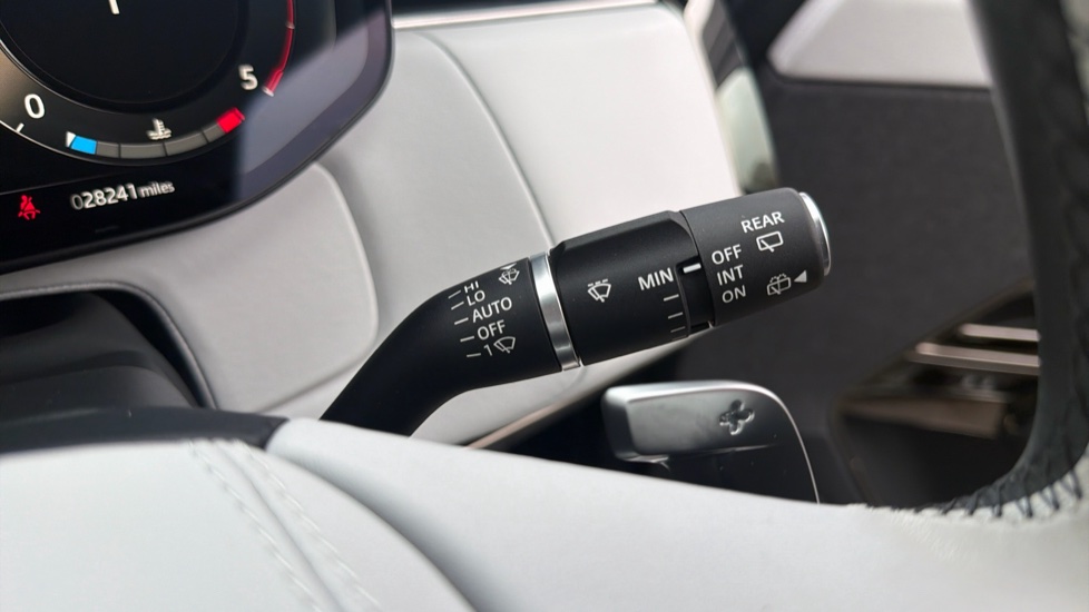 Land Rover Range Rover Sport 3.0 D300 Dynamic SE 5dr Auto Diesel Estate - Image 22