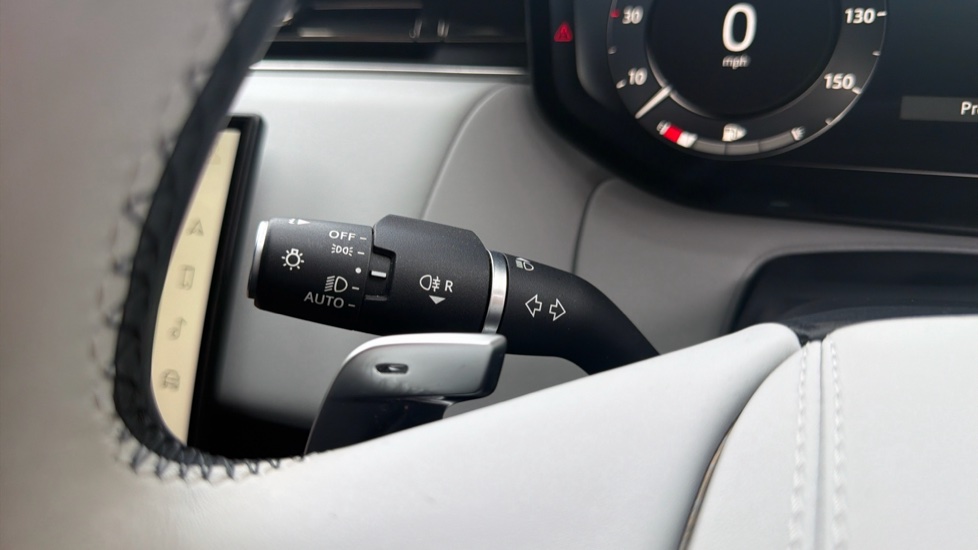 Land Rover Range Rover Sport 3.0 D300 Dynamic SE 5dr Auto Diesel Estate - Image 23