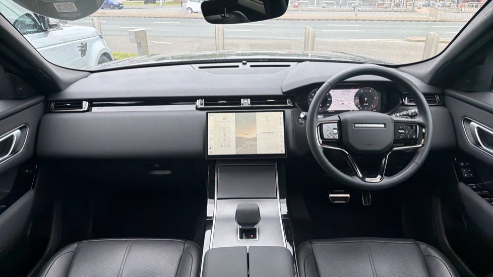 Land Rover Range Rover Velar 2.0 D200 MHEV Dynamic SE 5dr Auto Diesel Estate - Image 9