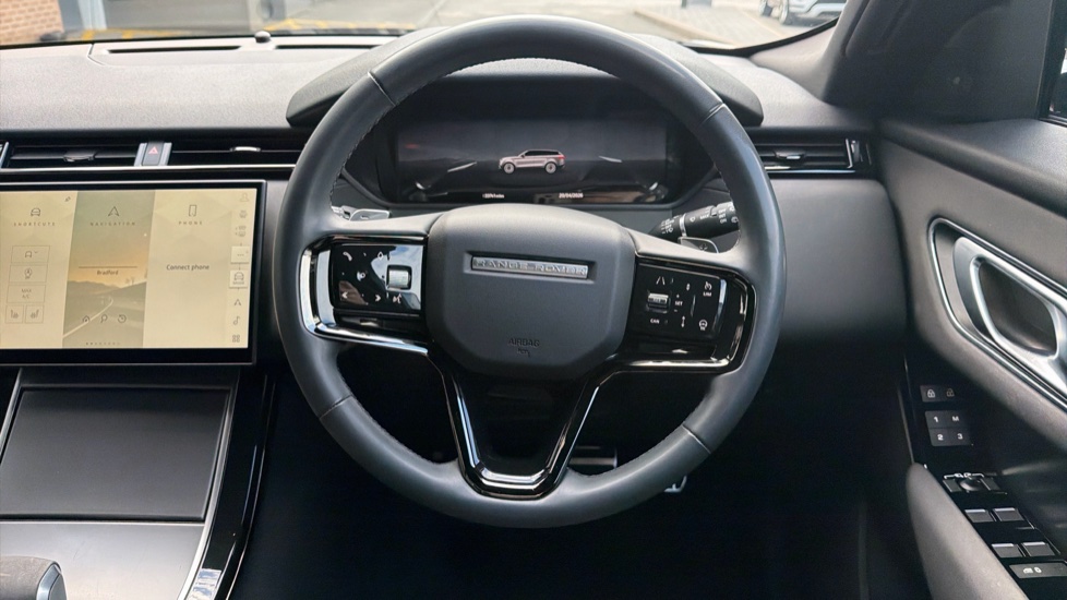Land Rover Range Rover Velar 2.0 D200 MHEV Dynamic SE 5dr Auto Diesel Estate - Image 15