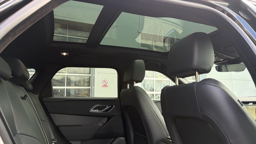 Land Rover Range Rover Velar 2.0 D200 MHEV Dynamic SE 5dr Auto Diesel Estate - Image 23