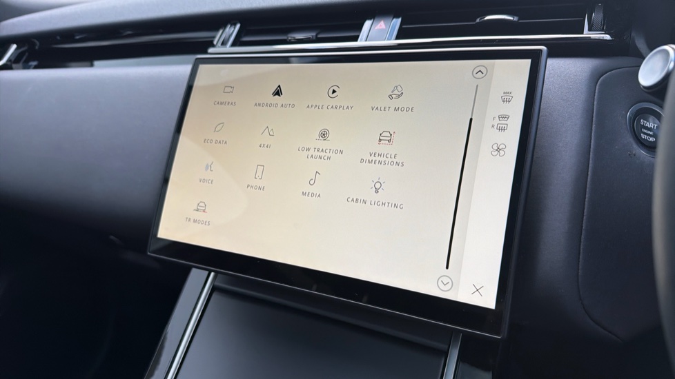 Land Rover Range Rover Velar 2.0 D200 MHEV Dynamic SE 5dr Auto Diesel Estate - Image 34