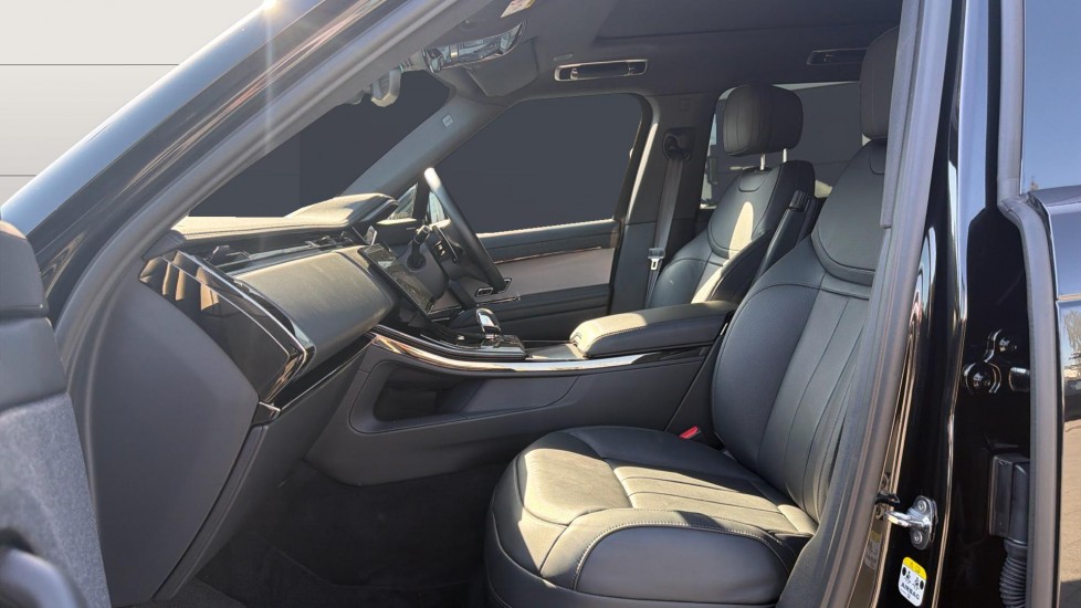 Land Rover Range Rover Sport 3.0 D300 Dynamic SE 5dr Auto Diesel Estate - Image 3