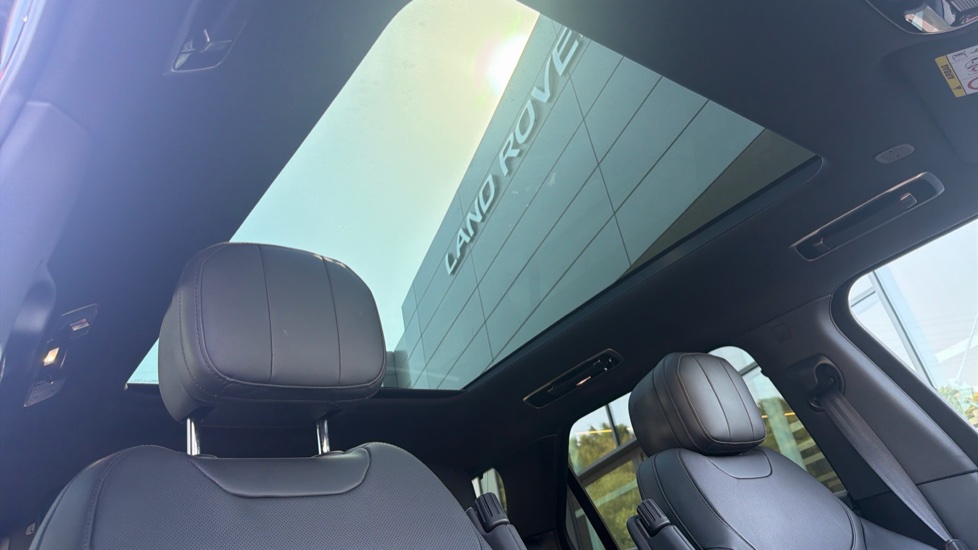 Land Rover Range Rover Sport 3.0 D300 Dynamic SE 5dr Auto Diesel Estate - Image 40
