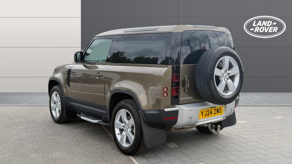 Land Rover Defender 3.0 D250 HSE 90 3dr Auto Diesel Estate - Image 2