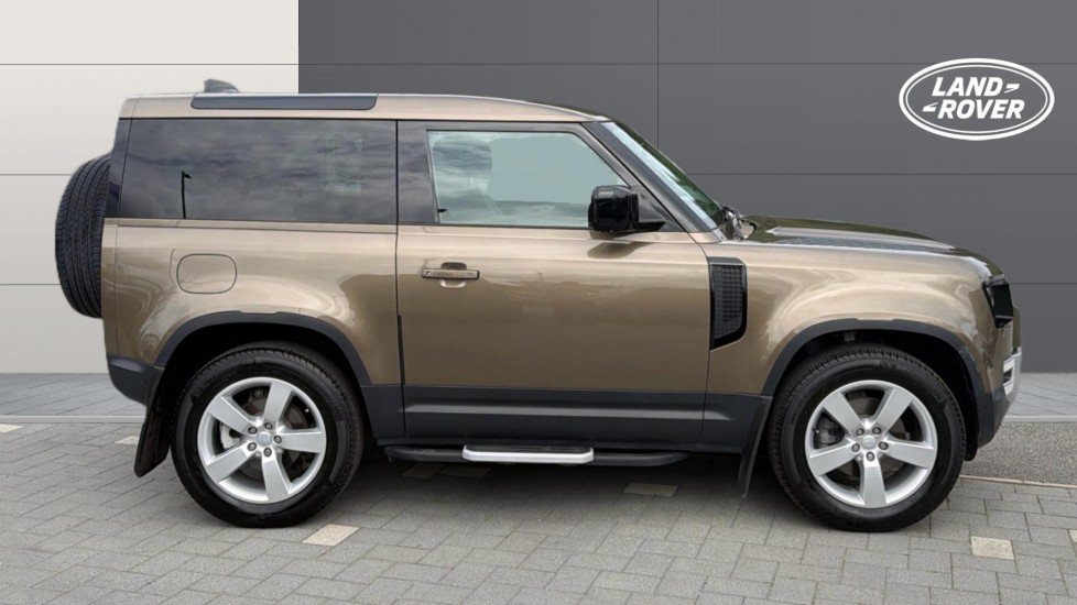 Land Rover Defender 3.0 D250 HSE 90 3dr Auto Diesel Estate - Image 5
