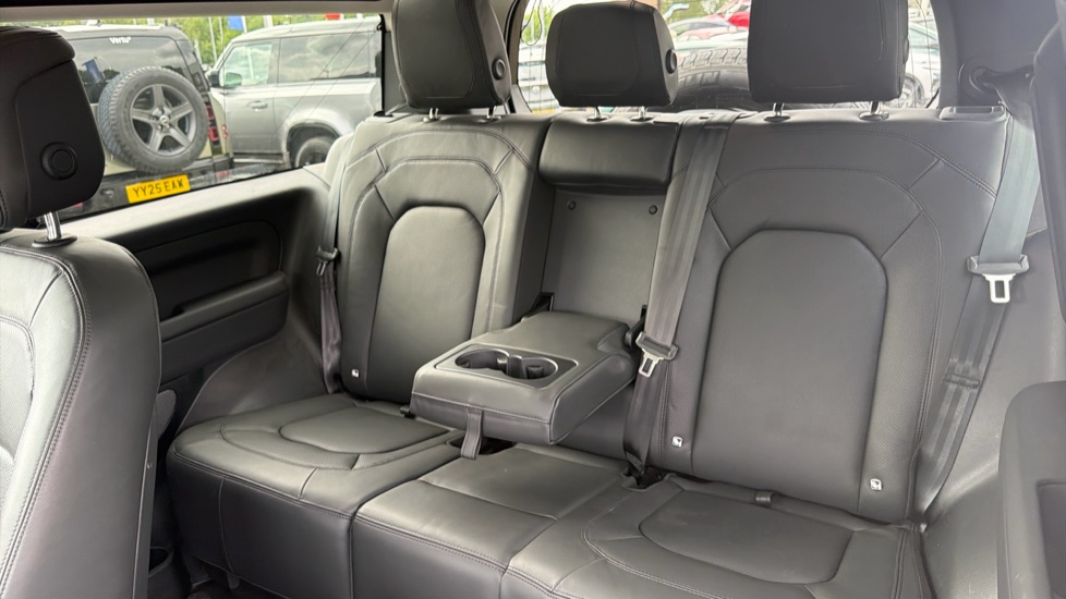 Land Rover Defender 3.0 D250 HSE 90 3dr Auto Diesel Estate - Image 20
