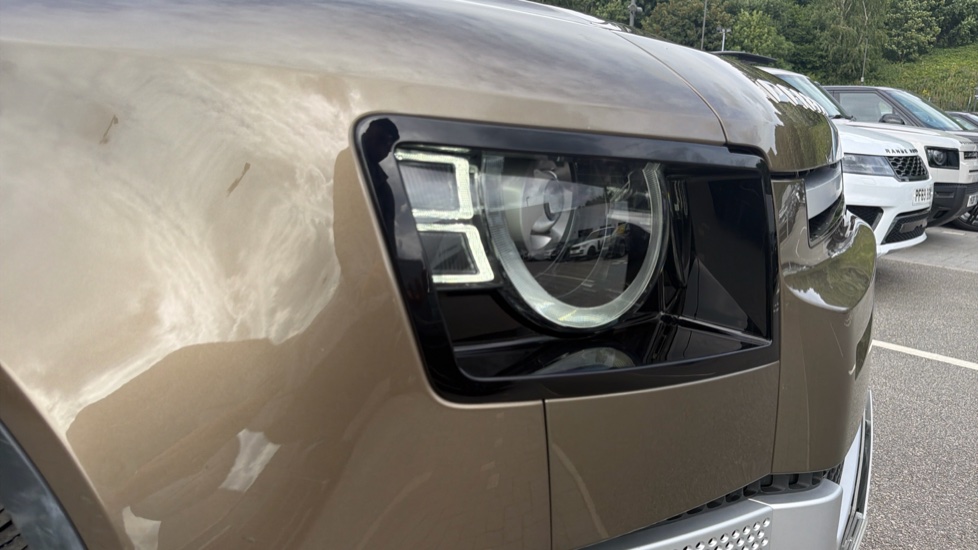 Land Rover Defender 3.0 D250 HSE 90 3dr Auto Diesel Estate - Image 26