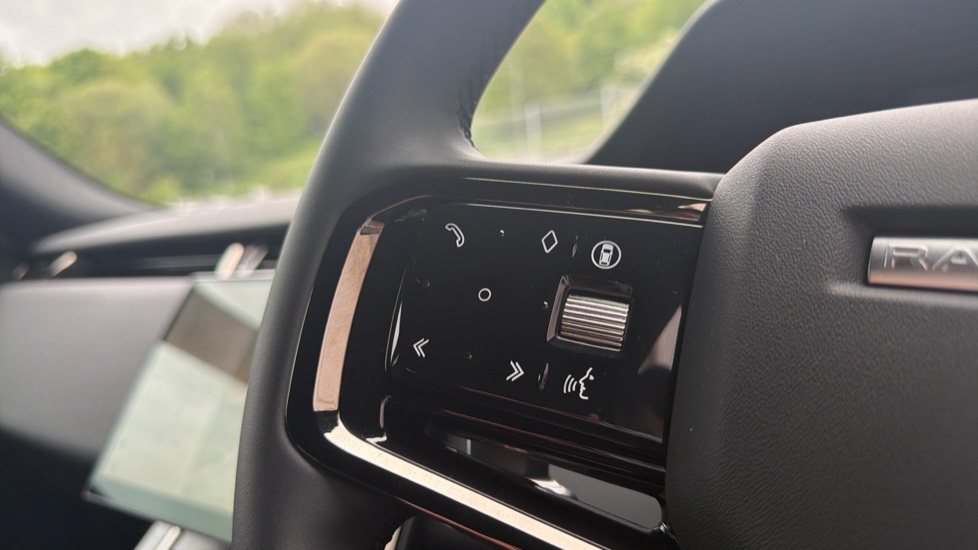 Land Rover Range Rover Evoque 1.5 P270e Dynamic SE 5dr Auto Hatchback - Image 30