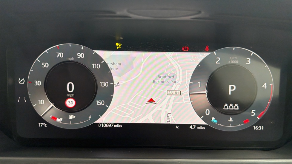 Land Rover Range Rover Velar 2.0 D200 MHEV Dynamic SE 5dr Auto Diesel Estate - Image 16