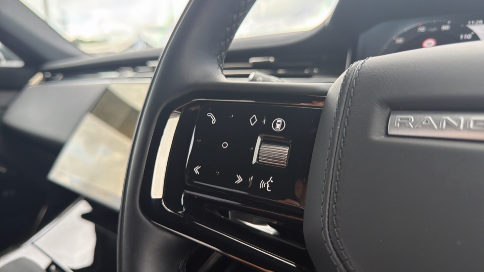 Land Rover Range Rover Sport 3.0 D300 Dynamic SE 5dr Auto Diesel Estate - Image 30