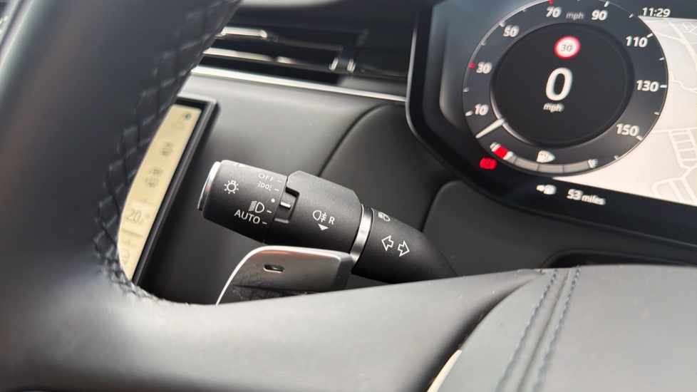 Land Rover Range Rover Sport 3.0 D300 Dynamic SE 5dr Auto Diesel Estate - Image 33