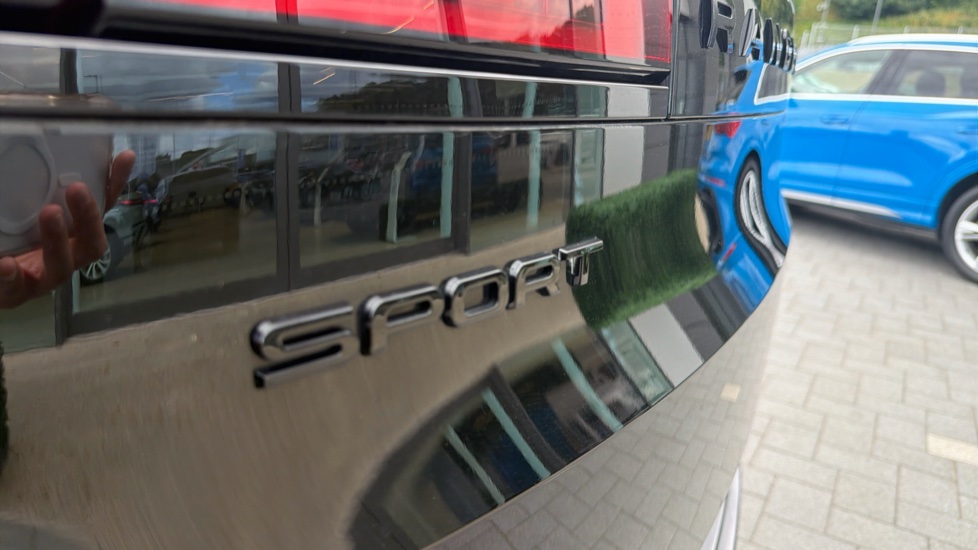 Land Rover Range Rover Sport 3.0 D300 Dynamic SE 5dr Auto Diesel Estate - Image 42