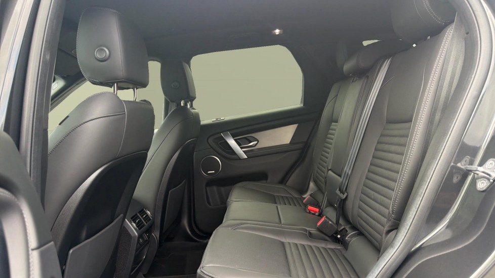 Land Rover Discovery Sport 2.0 D200 Dynamic HSE 5dr Auto [5 Seat] Diesel Station Wagon - Image 4