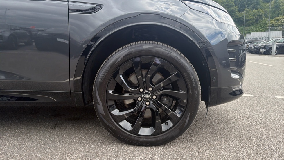 Land Rover Discovery Sport 2.0 D200 Dynamic HSE 5dr Auto [5 Seat] Diesel Station Wagon - Image 8