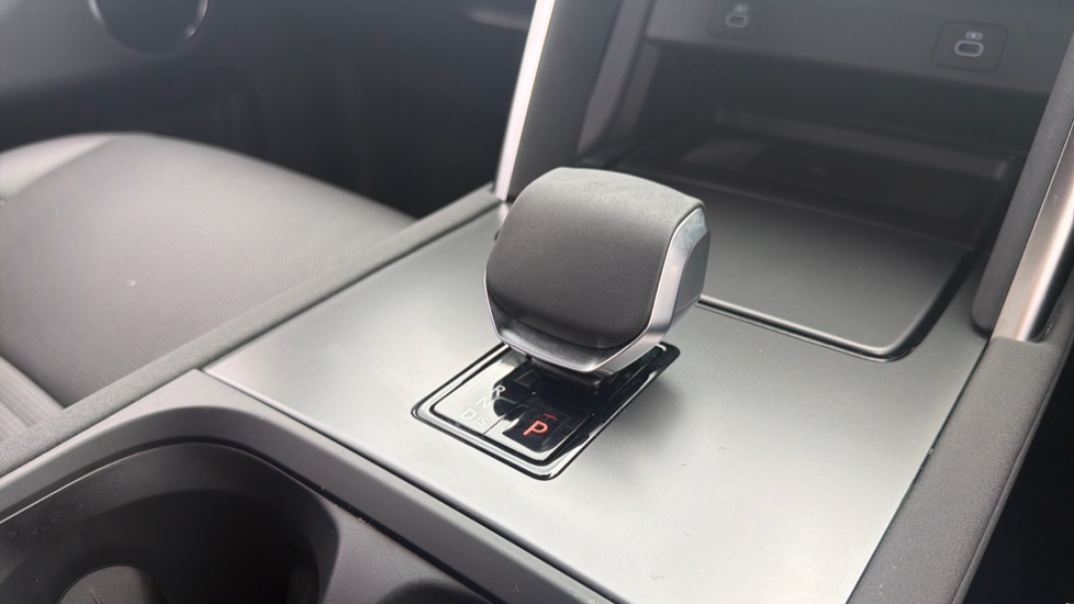 Land Rover Discovery Sport 2.0 D200 Dynamic HSE 5dr Auto [5 Seat] Diesel Station Wagon - Image 13
