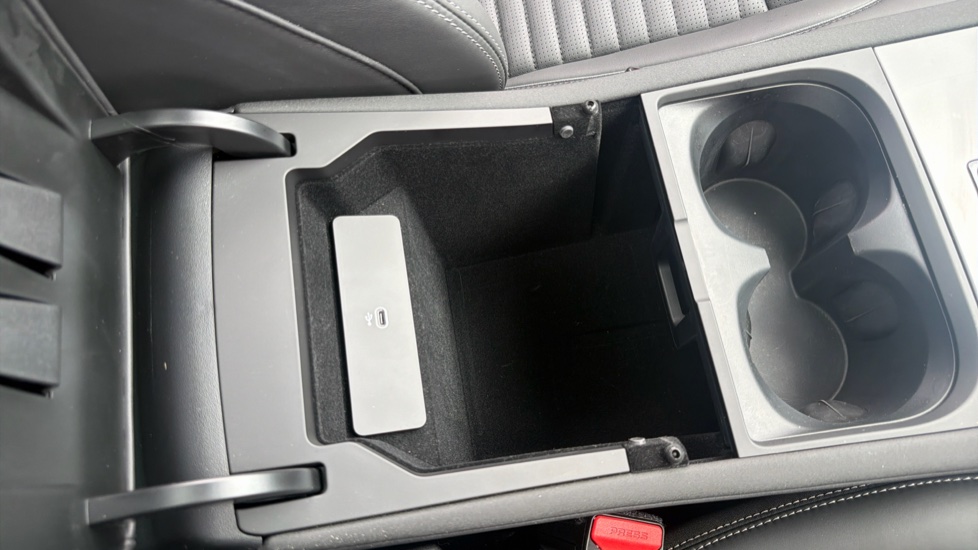 Land Rover Discovery Sport 2.0 D200 Dynamic HSE 5dr Auto [5 Seat] Diesel Station Wagon - Image 32