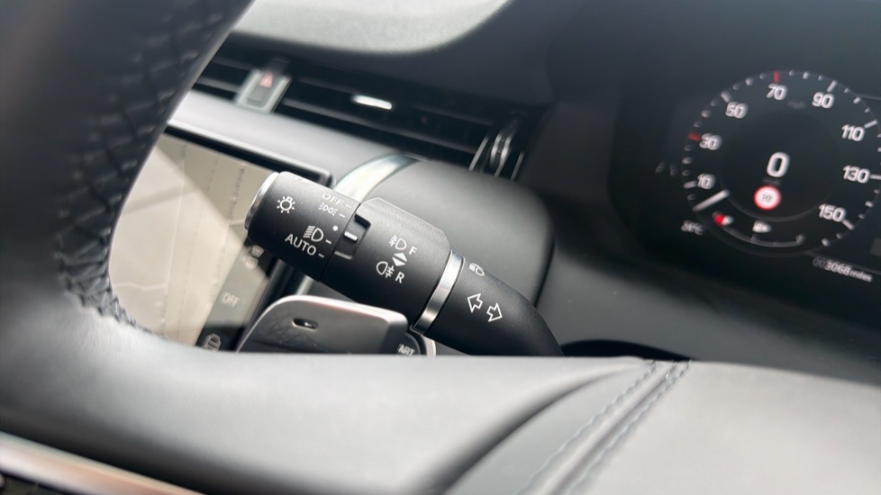 Land Rover Discovery Sport 2.0 D200 Dynamic HSE 5dr Auto [5 Seat] Diesel Station Wagon - Image 37