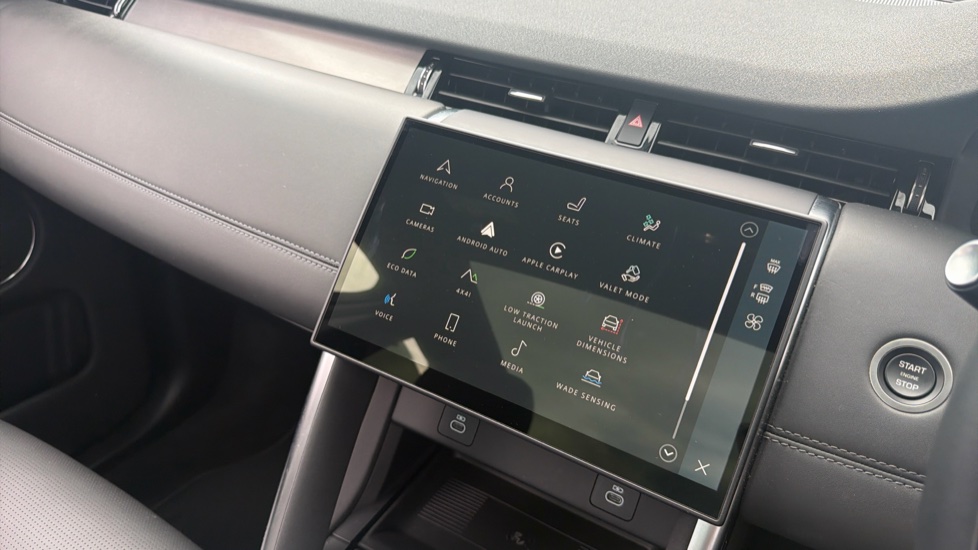 Land Rover Discovery Sport 2.0 D200 Dynamic HSE 5dr Auto [5 Seat] Diesel Station Wagon - Image 38