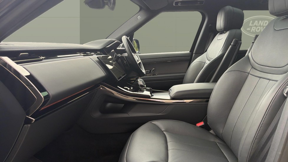 Land Rover Range Rover Sport 3.0 D250 Dynamic SE 5dr Auto Diesel Estate - Image 3