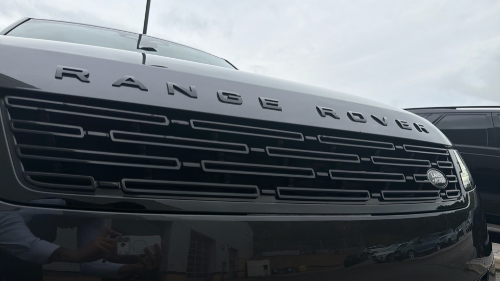 Land Rover Range Rover Sport 3.0 D250 Dynamic SE 5dr Auto Diesel Estate - Image 23