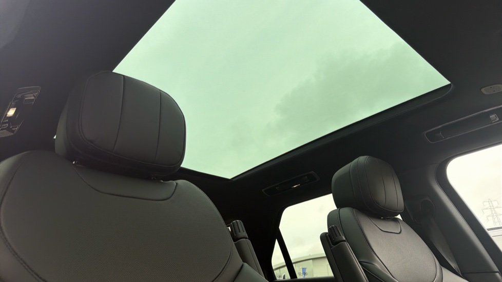 Land Rover Range Rover Sport 3.0 D250 Dynamic SE 5dr Auto Diesel Estate - Image 35
