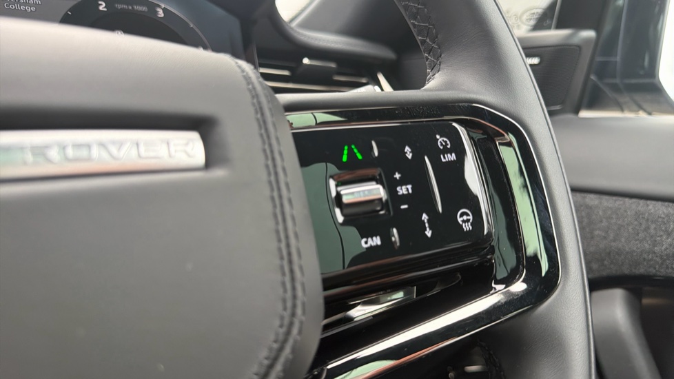 Land Rover Range Rover Sport 3.0 D250 Dynamic SE 5dr Auto Diesel Estate - Image 38