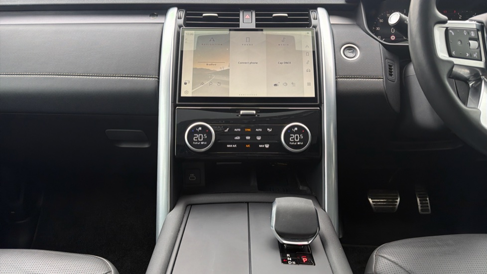 Land Rover Discovery 3.0 D350 Dynamic HSE 5dr Auto Diesel Station Wagon - Image 14
