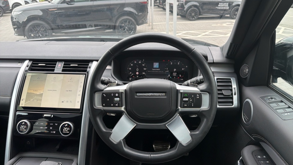 Land Rover Discovery 3.0 D350 Dynamic HSE 5dr Auto Diesel Station Wagon - Image 15