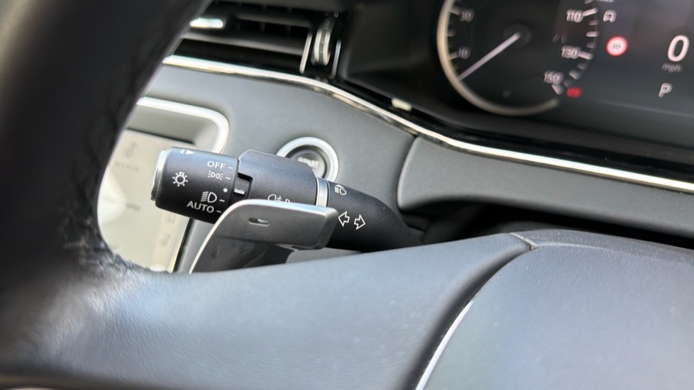 Land Rover Range Rover Evoque 2.0 D200 R-Dynamic SE 5dr Auto Diesel Hatchback - Image 41