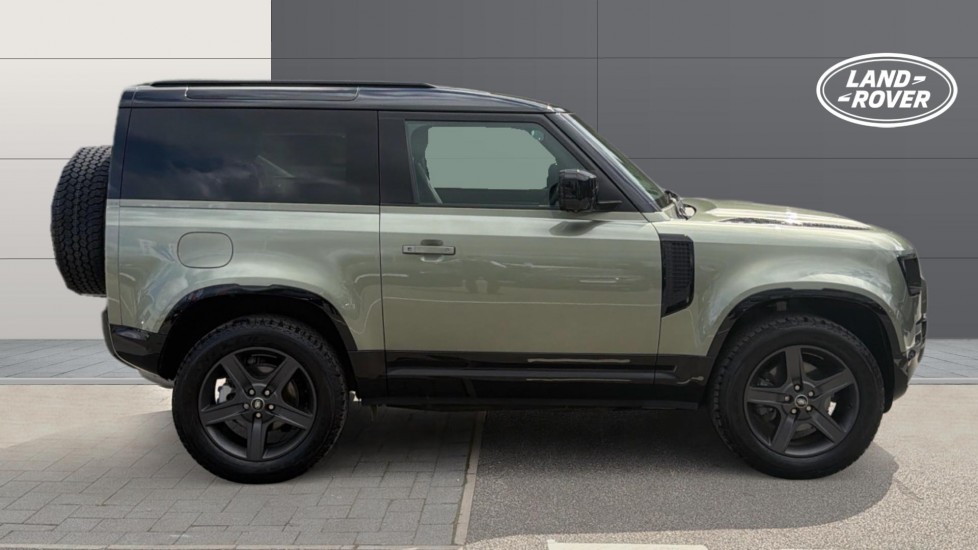 Land Rover Defender 3.0 D250 X-Dynamic SE 90 3dr Auto Diesel Estate - Image 5