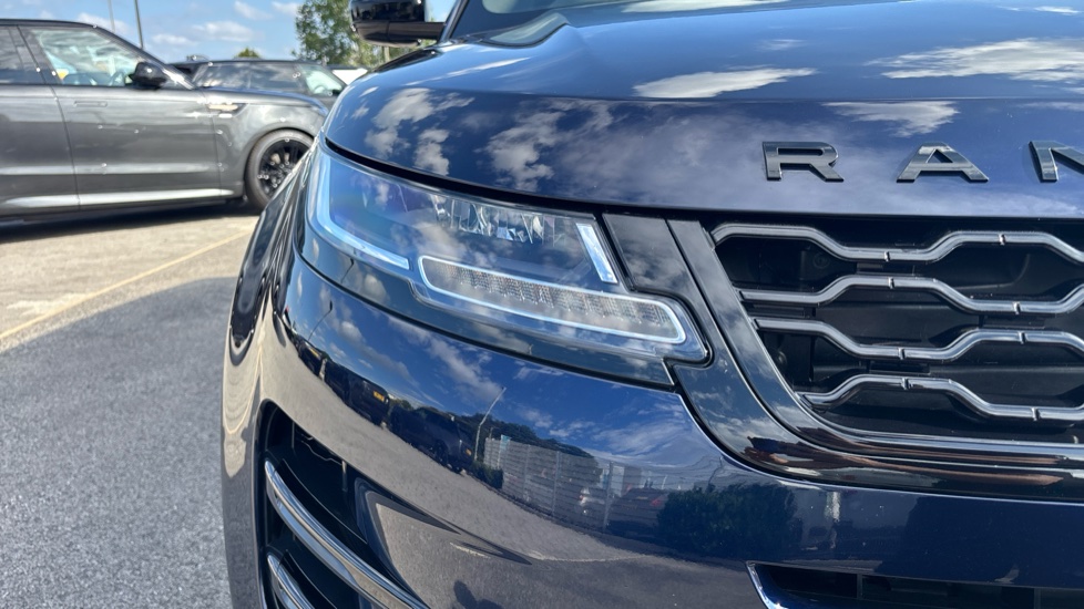 Land Rover Range Rover Evoque 1.5 P300e Evoque Edition 5dr Auto Hatchback - Image 17
