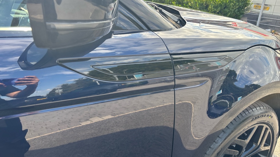 Land Rover Range Rover Evoque 1.5 P300e Evoque Edition 5dr Auto Hatchback - Image 22