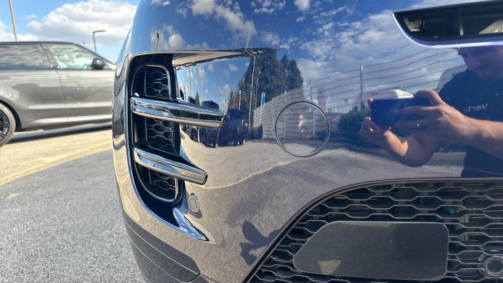 Land Rover Range Rover Evoque 1.5 P300e Evoque Edition 5dr Auto Hatchback - Image 31