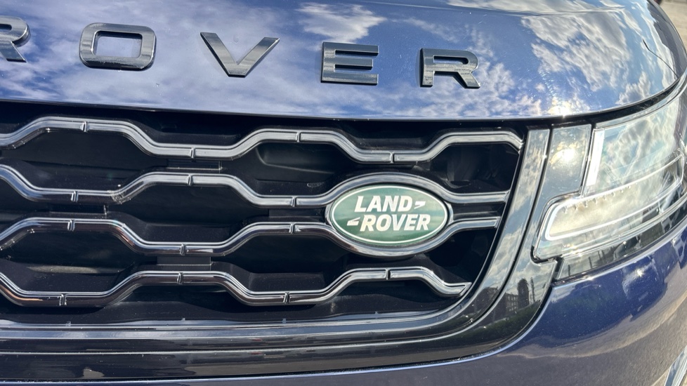 Land Rover Range Rover Evoque 1.5 P300e Evoque Edition 5dr Auto Hatchback - Image 33