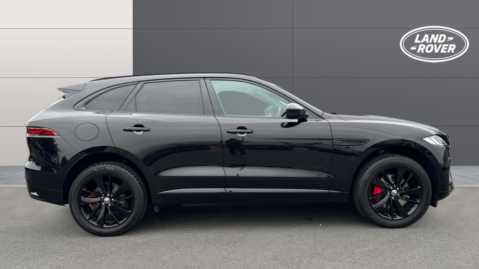 Jaguar F-Pace 2.0 D200 R-Dynamic SE Black 5dr Auto AWD Diesel Estate - Image 5
