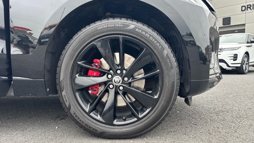 Jaguar F-Pace 2.0 D200 R-Dynamic SE Black 5dr Auto AWD Diesel Estate - Image 8