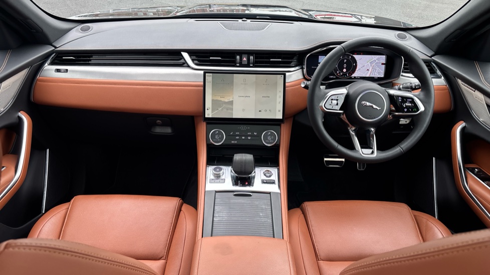 Jaguar F-Pace 2.0 D200 R-Dynamic SE Black 5dr Auto AWD Diesel Estate - Image 9