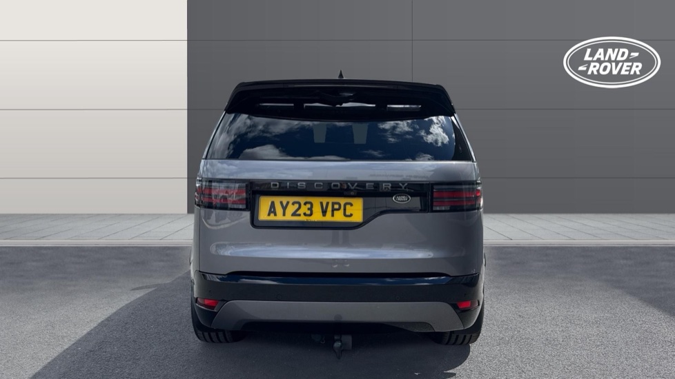 Land Rover Discovery 3.0 D300 R-Dynamic SE 5dr Auto Diesel Station Wagon - Image 6
