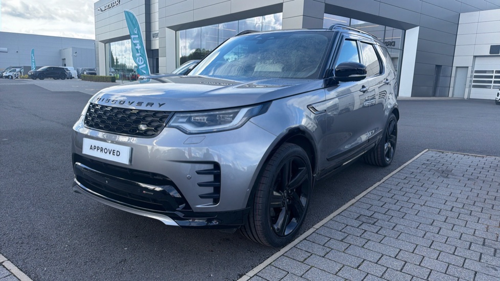 Land Rover Discovery 3.0 D300 R-Dynamic SE 5dr Auto Diesel Station Wagon - Image 44